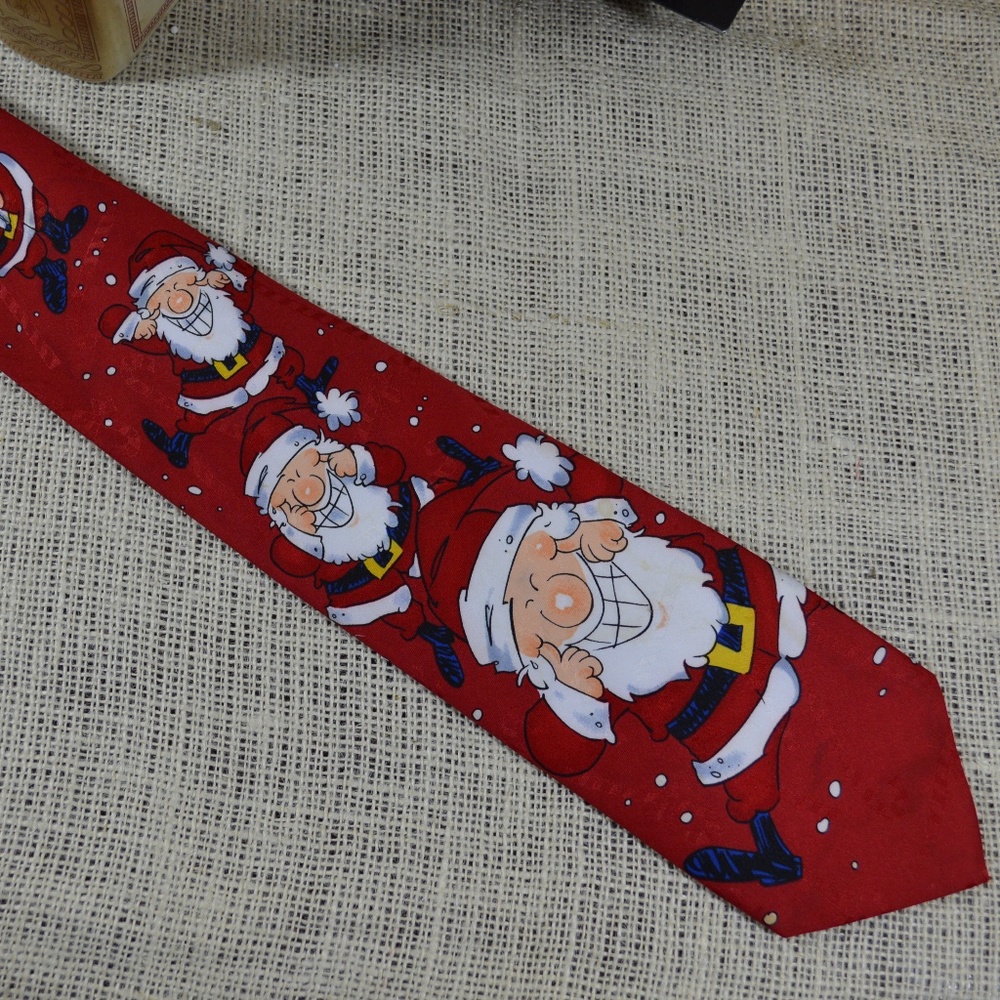 Fun Vintage Holiday Santa Tie by Hallmark